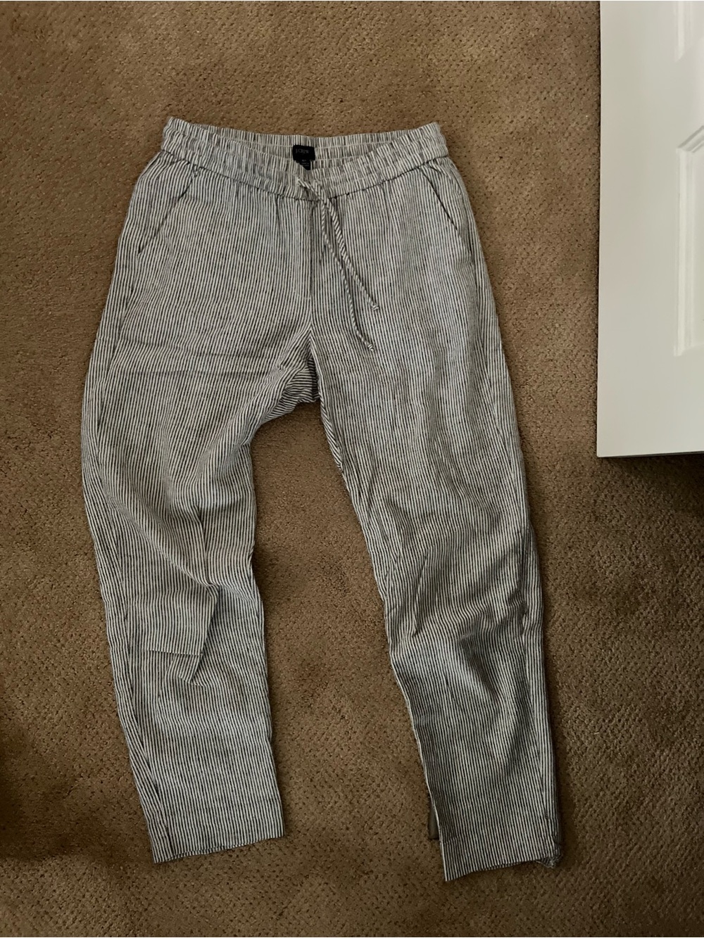 Women’s JCrew cotton Pinstripe Drawstring Pants, size 6, great condition